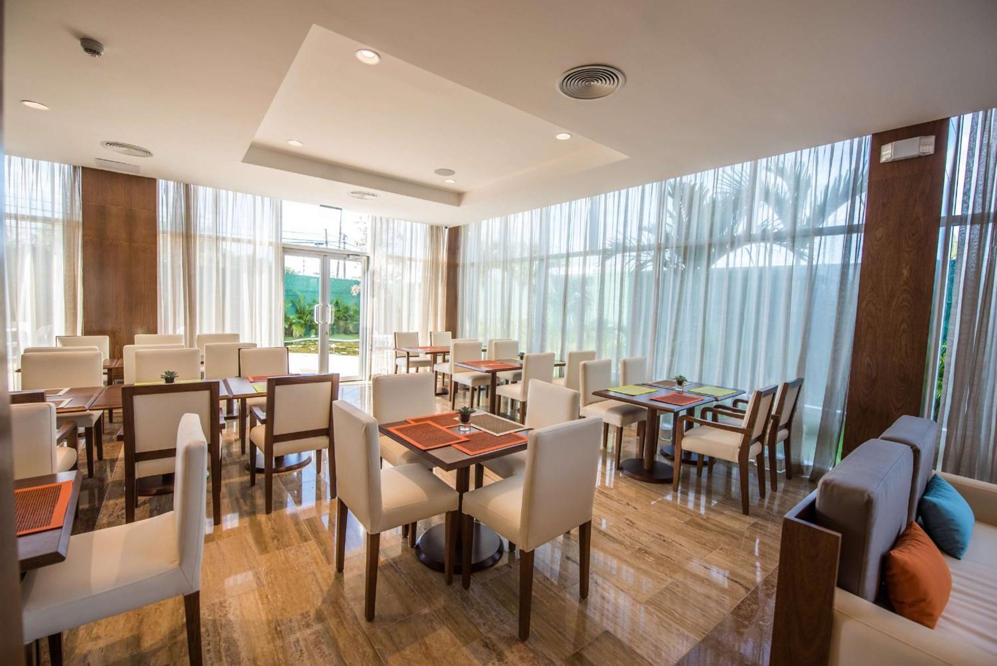 Hampton By Hilton Santo Domingo Airport Hotel Boca Chica Buitenkant foto